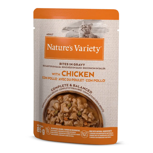 NATURE'S VARIETY CAT BOCADITOS EN SALSA CON POLLO 85GR